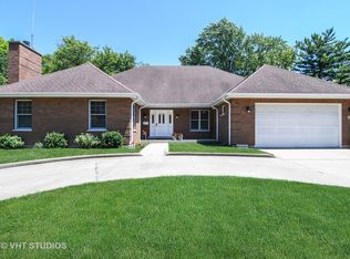721 Price Ln, Deerfield, IL 60015
