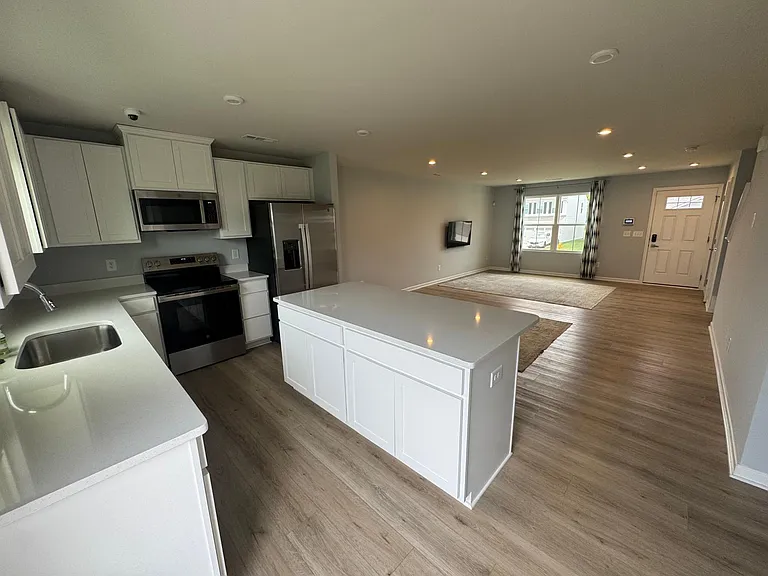 309 Heritage Ave — Photo 5