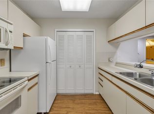 18 Plantation Dr APT 204, Vero Beach, FL 32966