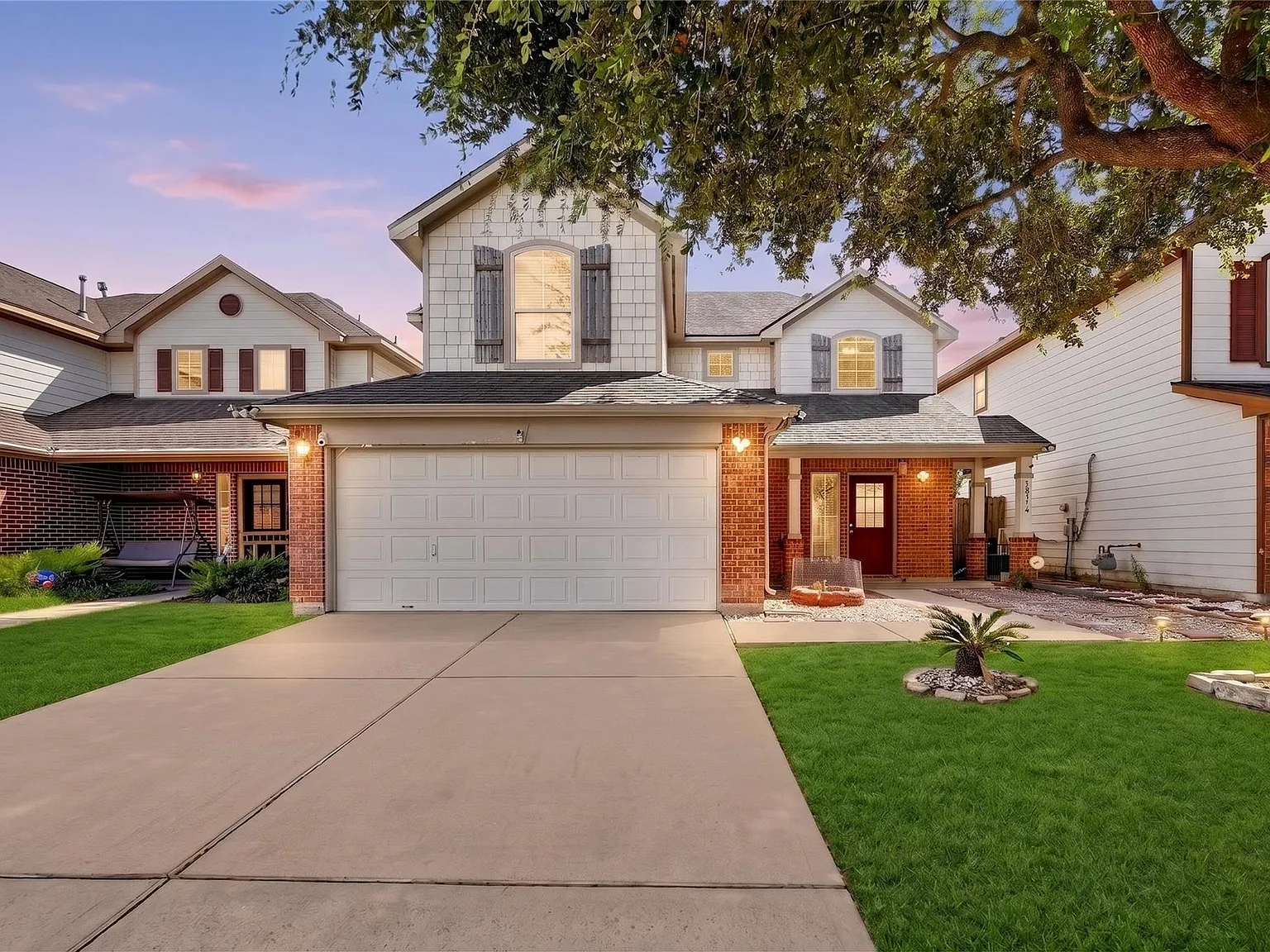 3 bed, 2.5 bath, 1570 sqft, $1,900 — Photo 1