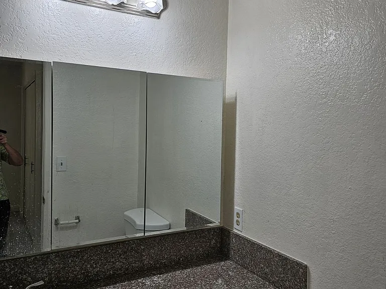 319 N Alhambra Ave — Photo 6