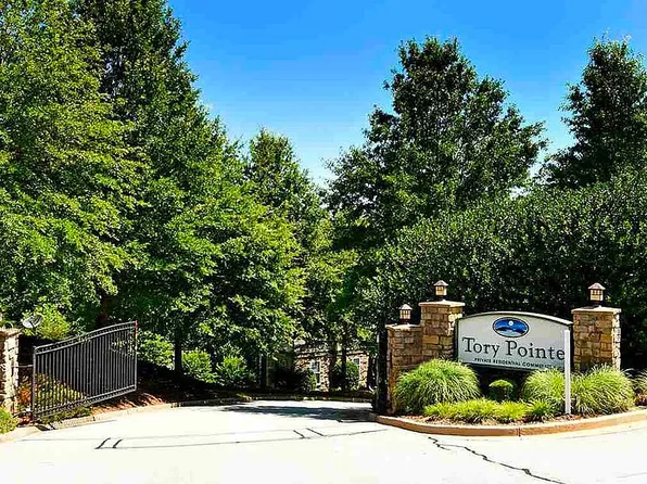 131 Kings Pointe Dr, Seneca, SC 29678