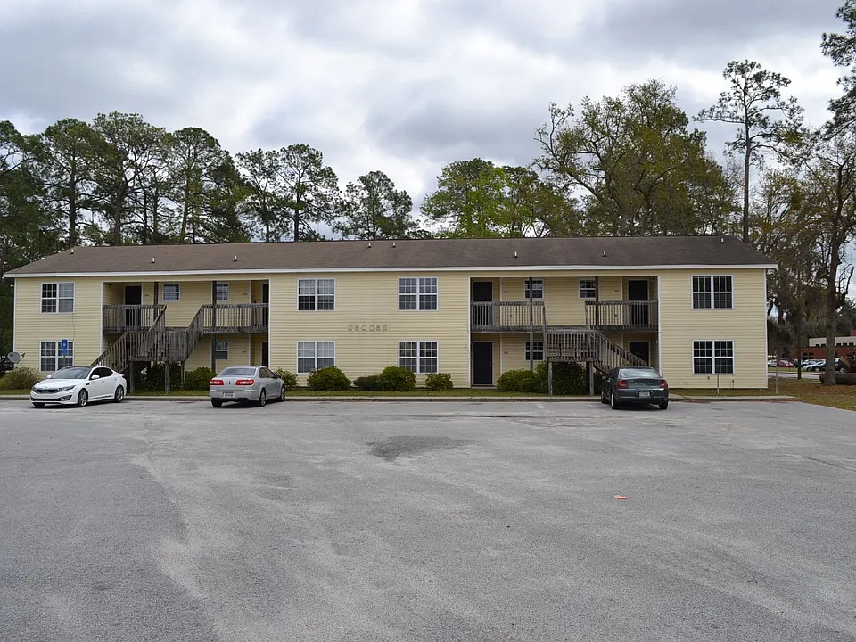 101 Hall St #221