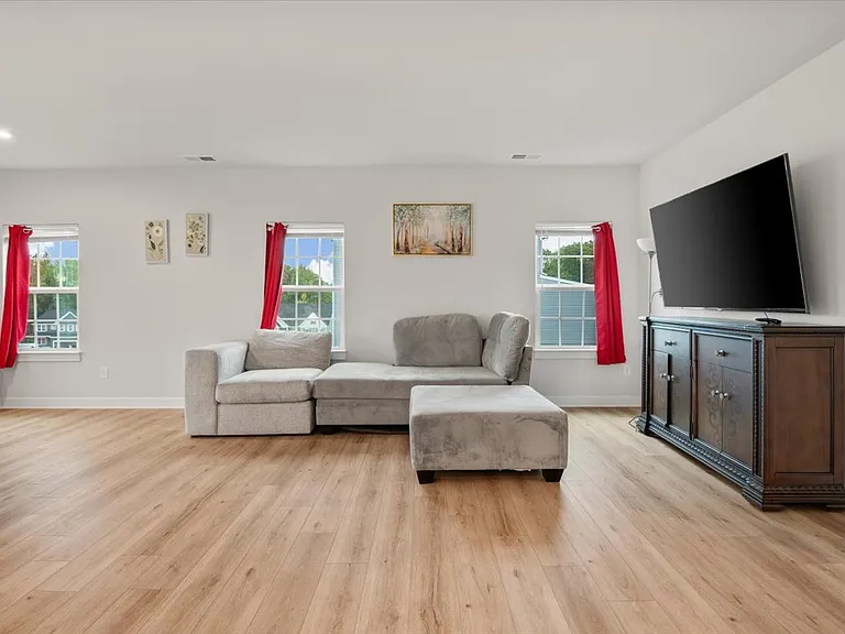14212 Botsford Ave — Photo 11