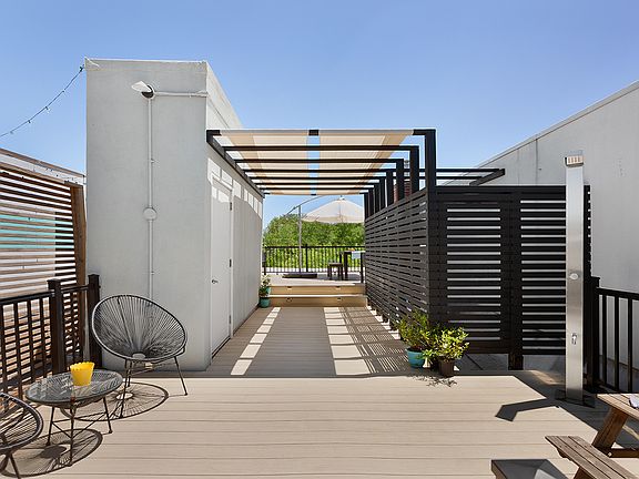 4th image of 398 Franklin Ave #2