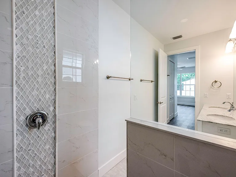 3074 Andrews Ave — Photo 6