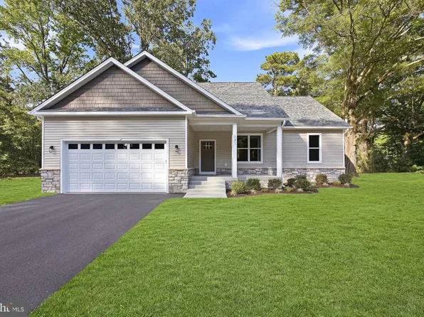191 Seagull Ct, Montross, VA 22520