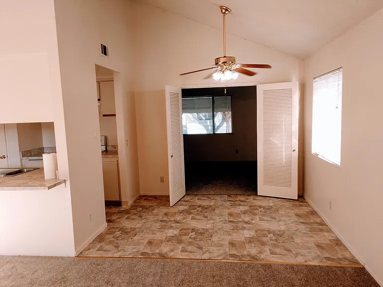 2005 Starling Way — Photo 3