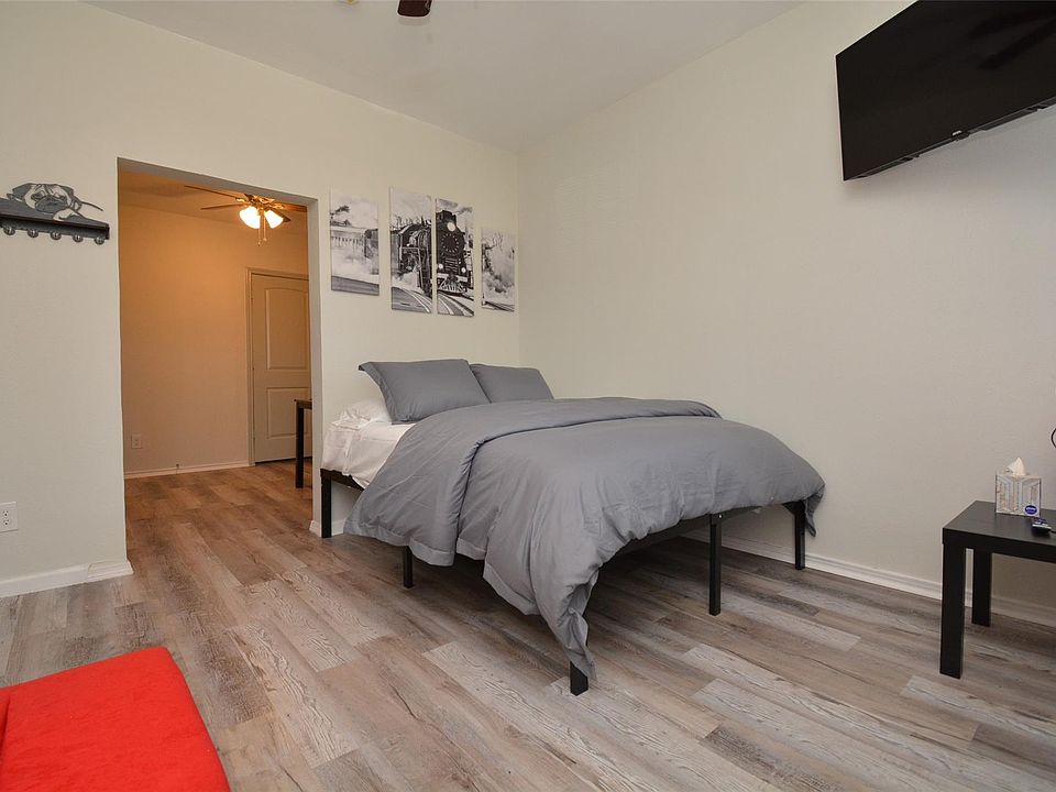 1st image of 7124 Avenue F #2