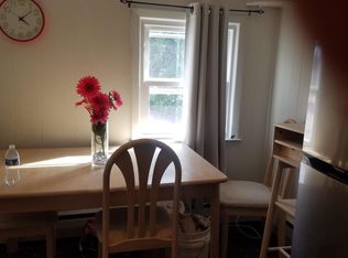 5 Ripple Ln, Levittown, NY 11756