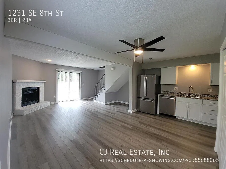 3 bed, 1.5 bath, $1,625 — Photo 2