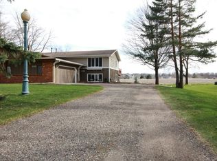 1205 79 1/2 St, Victoria, MN 55386