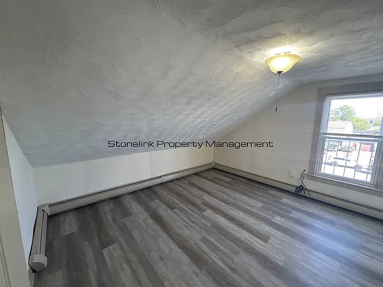 12-16 Bells Ct — Photo 4