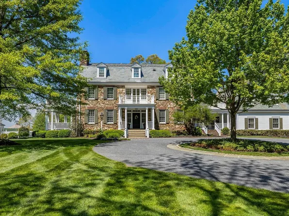 2734 Caves Rd, Owings Mills, MD 21117