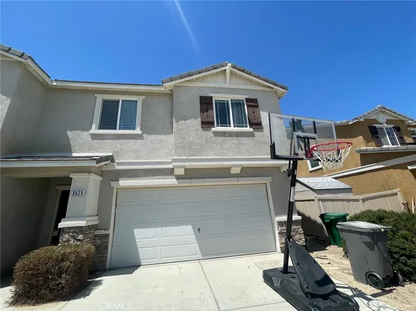 3525 Topaz Ln, Lancaster, CA 93535