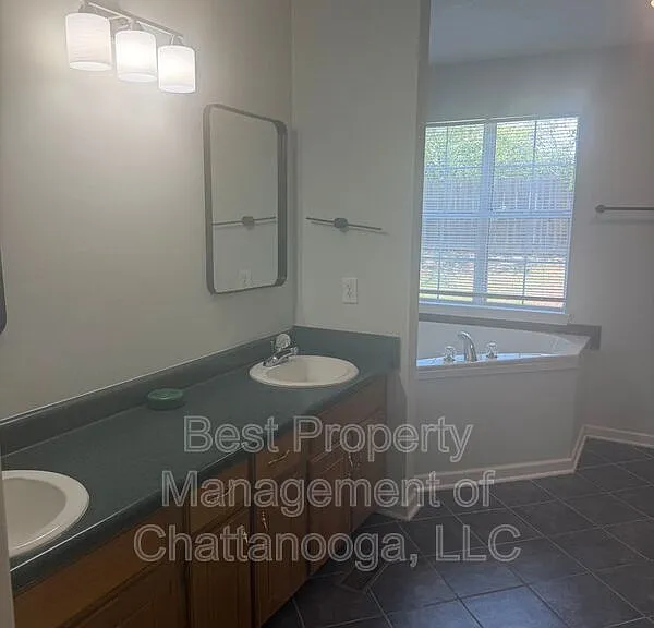 1801 Chase Meadows Cir — Photo 12