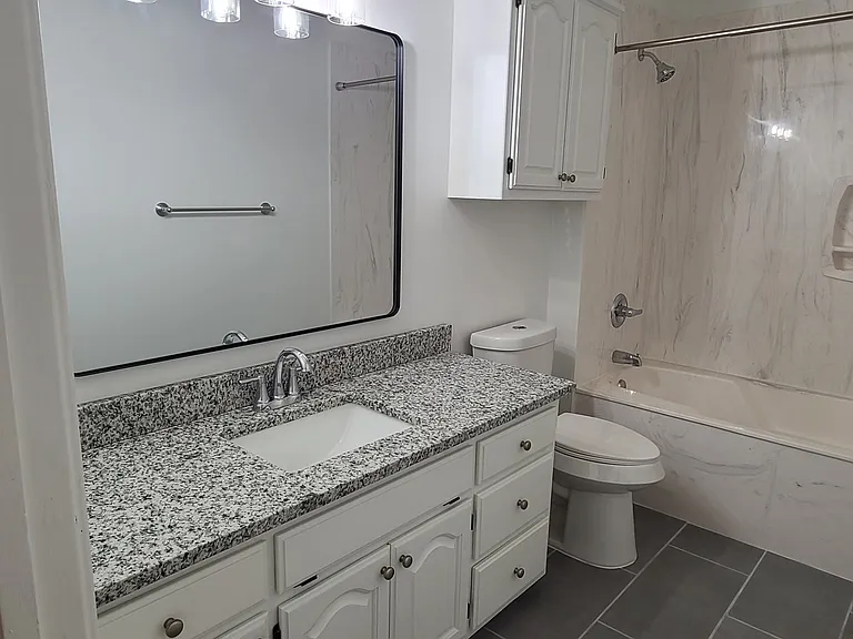 Upstairs hall bathroom