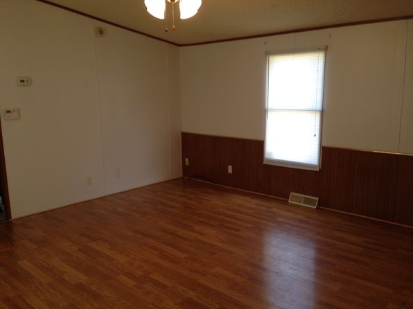 623 S 12th St Trailer 15