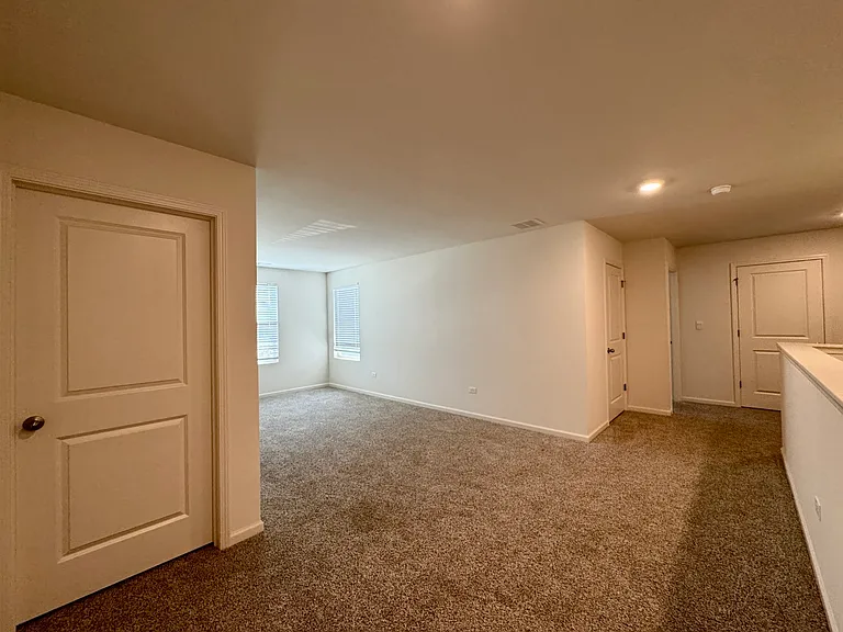 13520 S Carmel Blvd — Photo 7