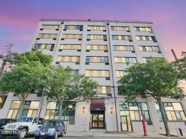 10 Bay Street Lndg APT 3M, Staten Island, NY 10301