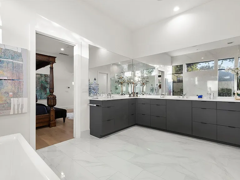 3771 Almazan Dr — Photo 25