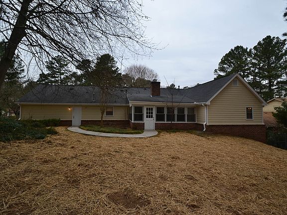 5th image of 2850 Brackenwood Dr