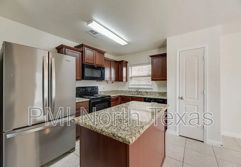 1911 Pilot Point Way — Photo 9