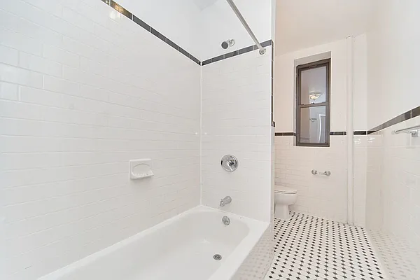 Rented by Living New York | media 13