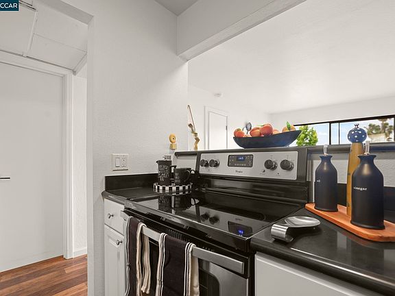 5th image of 470 N Civic Dr APT 505