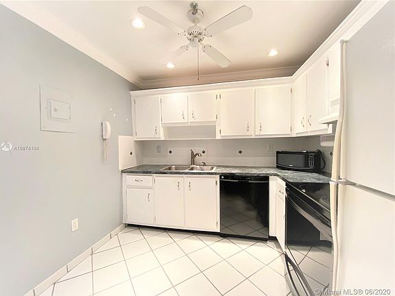 4th image of 250 181st Dr APT 202
