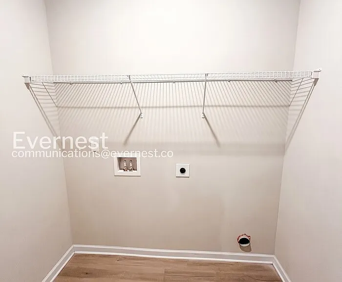 137 Culver St — Photo 12