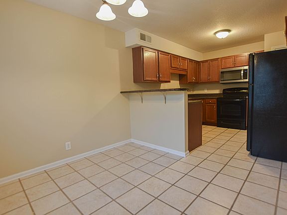 4th image of 540 Patriot Park Ct Unit B