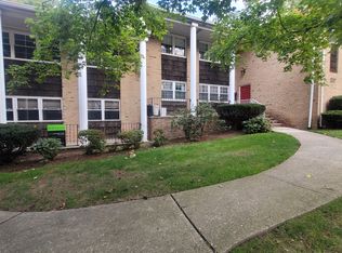 327 Fort Lee Rd APT 1B, Leonia, NJ 07605