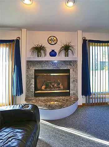 8601 Camelot Trce — Photo 7