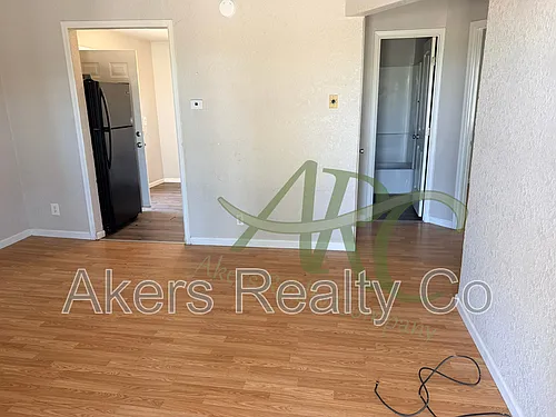 1420 N Hudson Ave Photo 1