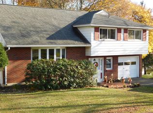 8 Larchmont Rd, Owego, NY 13827