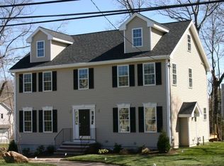 611 Salem St, North Andover, MA 01845