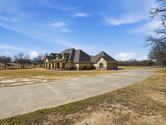 2nd image of 842 County Road 4371