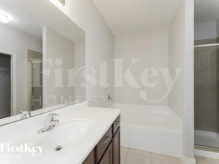 25069 Authors Dr — Photo 10