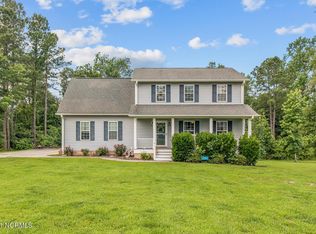 131 Mandy Ln, Hubert, NC 28539