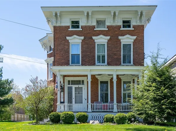 7697 Park Ave, Lowville, NY 13367