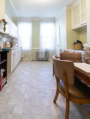 5th image of 266 Eckford St #H