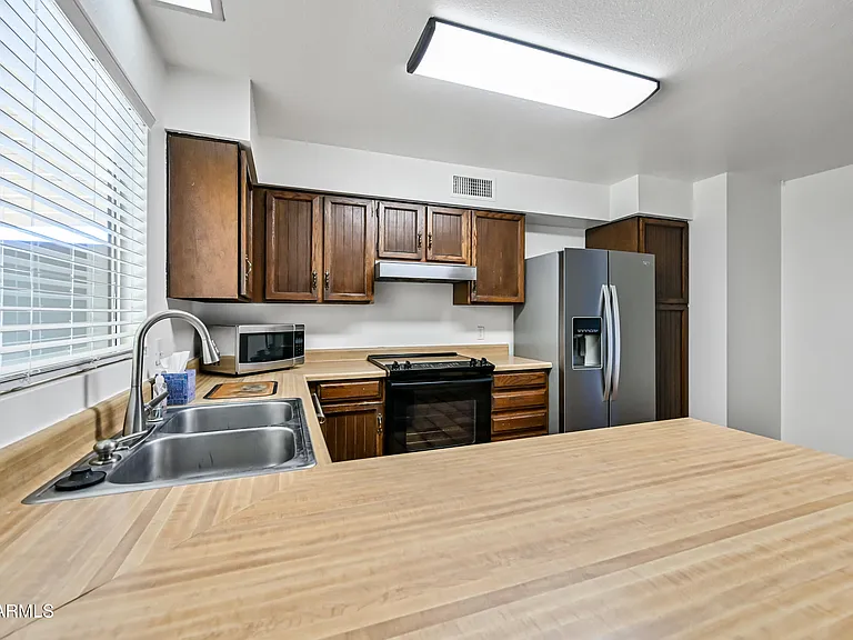1252 E El Parque Dr — Photo 8