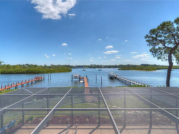 3rd image of 2015 N Pointe Alexis Dr