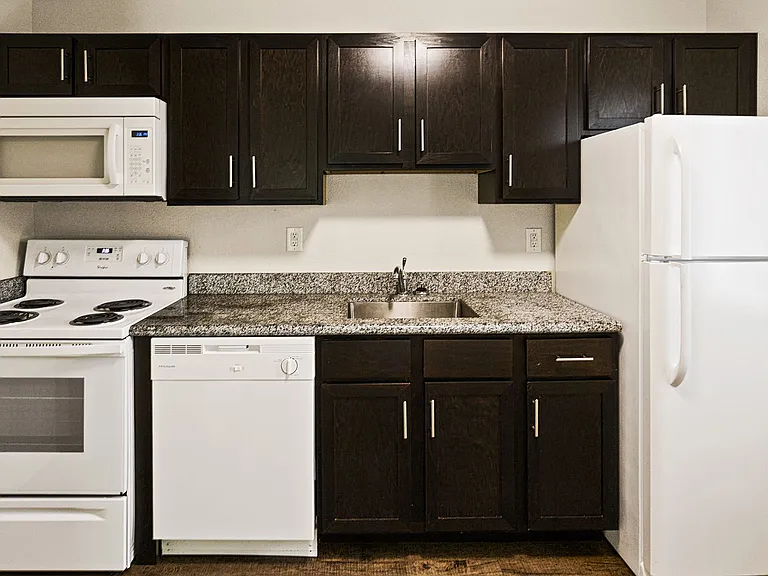 Westport Crossing Apartments — Photo 65