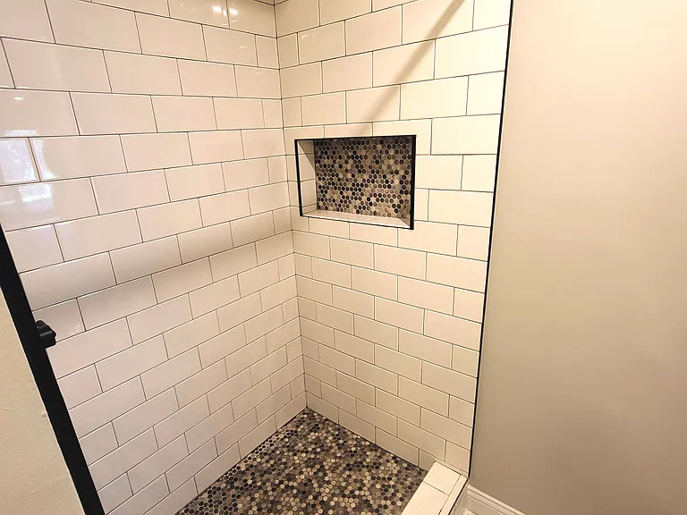 1608 Shady Cove Ln — Photo 33
