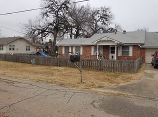 213 Phillips St, Tecumseh, OK 74873