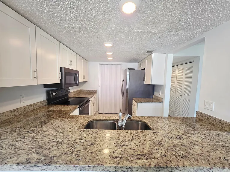 2470 Lakeway Branch Dr #907 — Photo 9