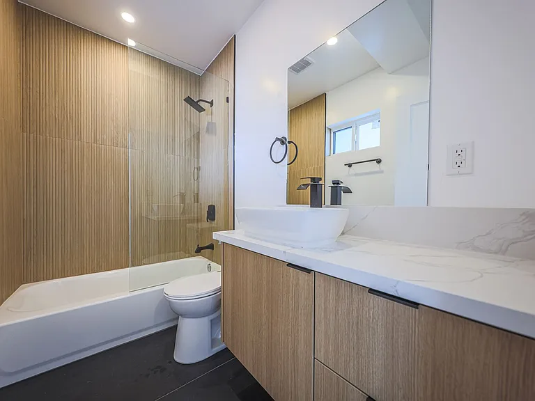 Never Before Lived in Luxury Townhomes 2 Blocks from WeHo! — Photo 25