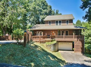 15 Ridge Runner Ln, Asheville, NC 28806